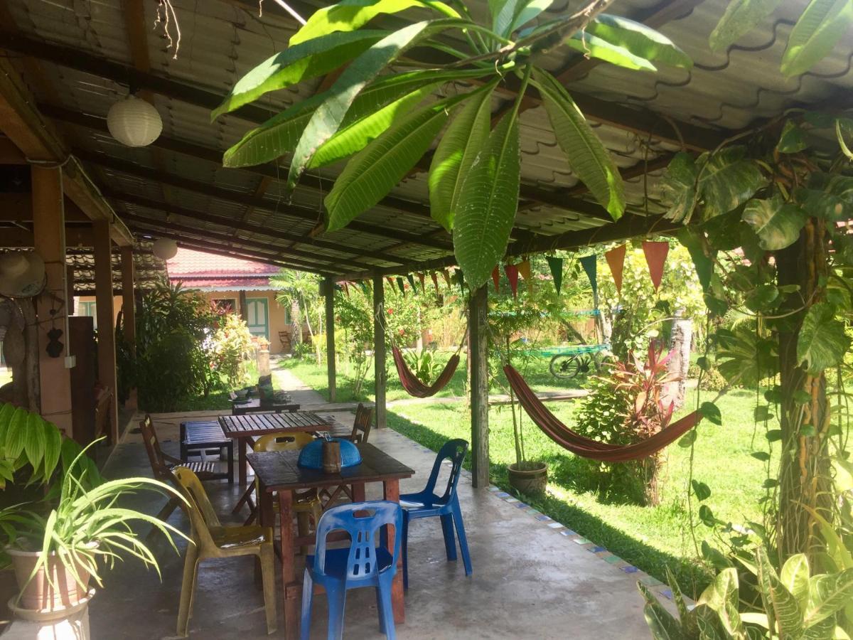 Soluna Guest House Pantai Cenang  Εξωτερικό φωτογραφία
